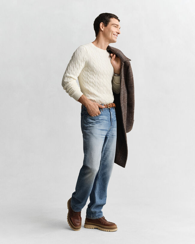 Puuvillainen palmikkoneulepusero, pyöreä pääntie