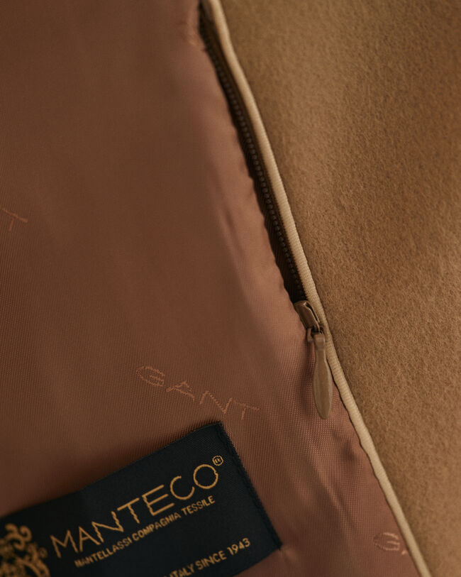 Hyvin istuva villasekoitetakki