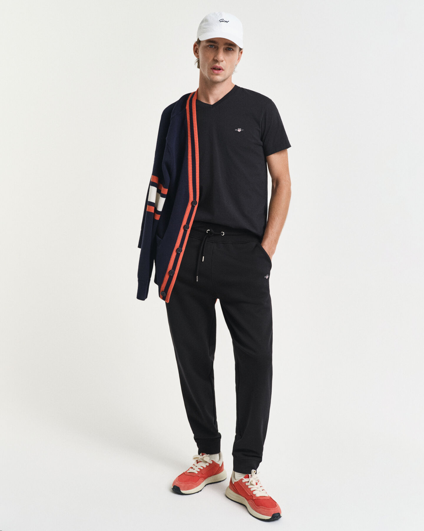 Shield-collegehousut