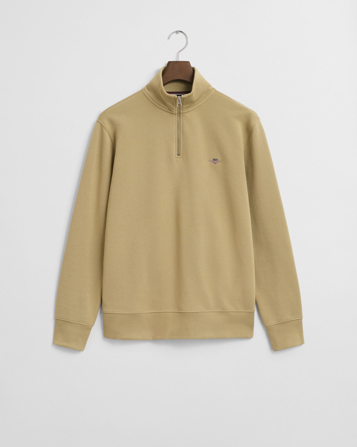 Shield‑collegepaita, jossa vetoketju pääntiellä