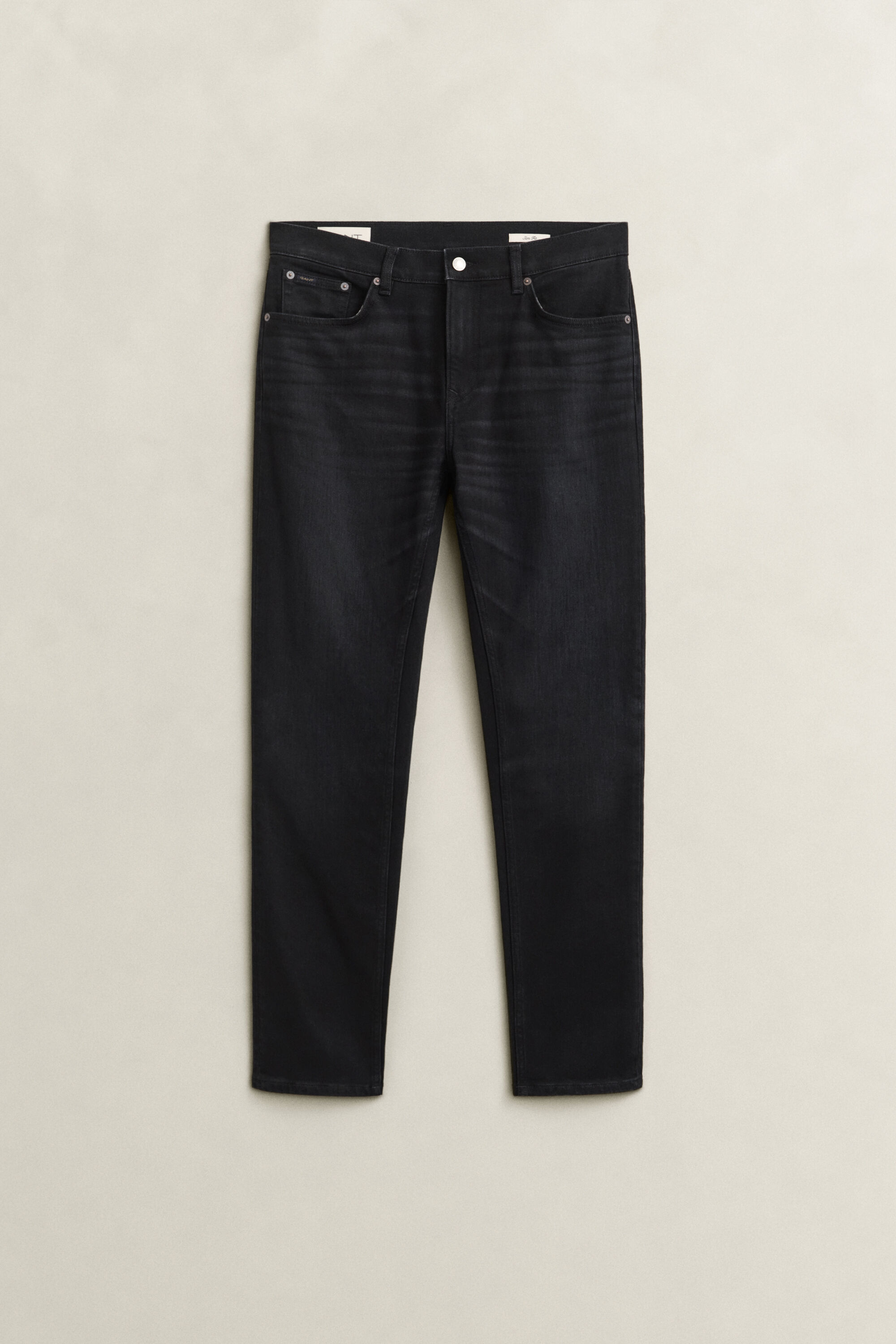 Slim fit ‑mitoitetut farkut