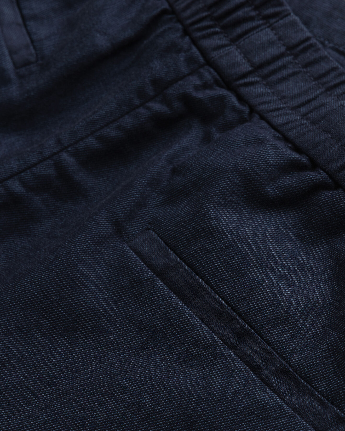 Kiristysnauhalliset shortsit