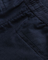 Kiristysnauhalliset shortsit