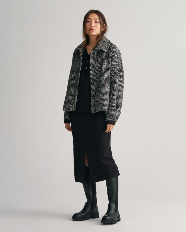 Slim&nbsp;fit ‑mitoitettu pikeepaita jerseyneulosta