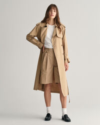 Relaxed&nbsp;fit ‑mitoitetut laskostetut chinoshortsit