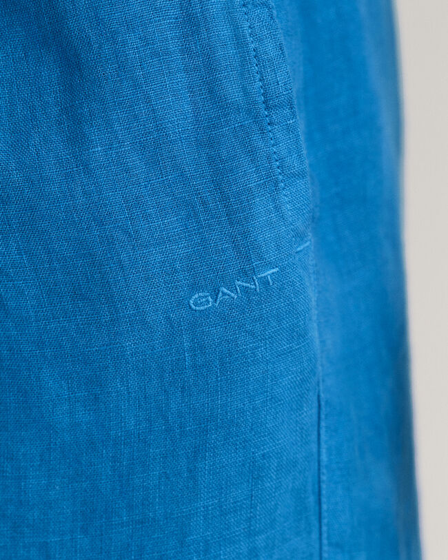 Teens-malliston pellavashortsit