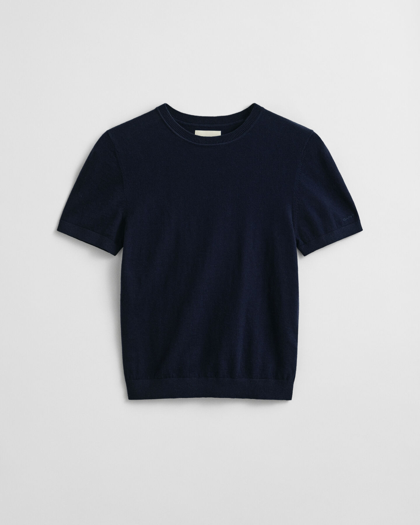 Kevyt lyhythihainen neulepusero, pyöreä pääntie