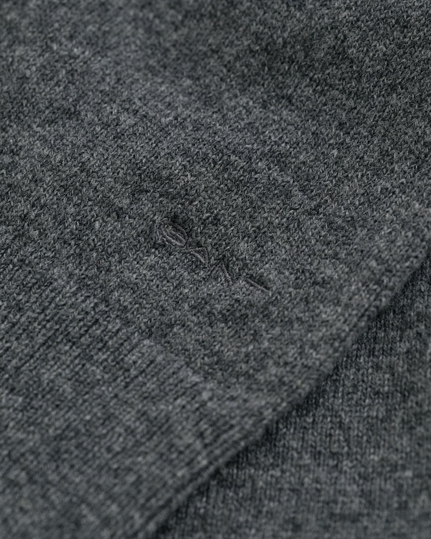 Neuletakki erittäin hienoa lampaanvillaa