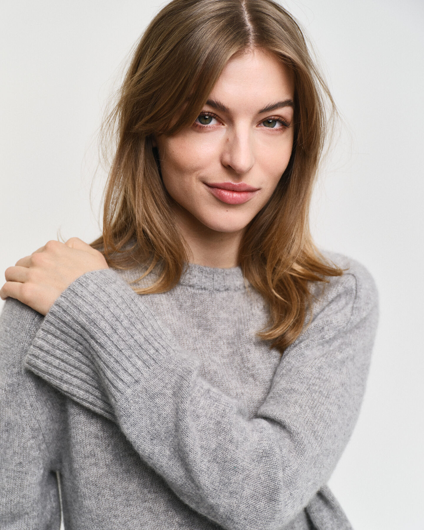 Kašmirvillainen neulepusero, pyöreä pääntie