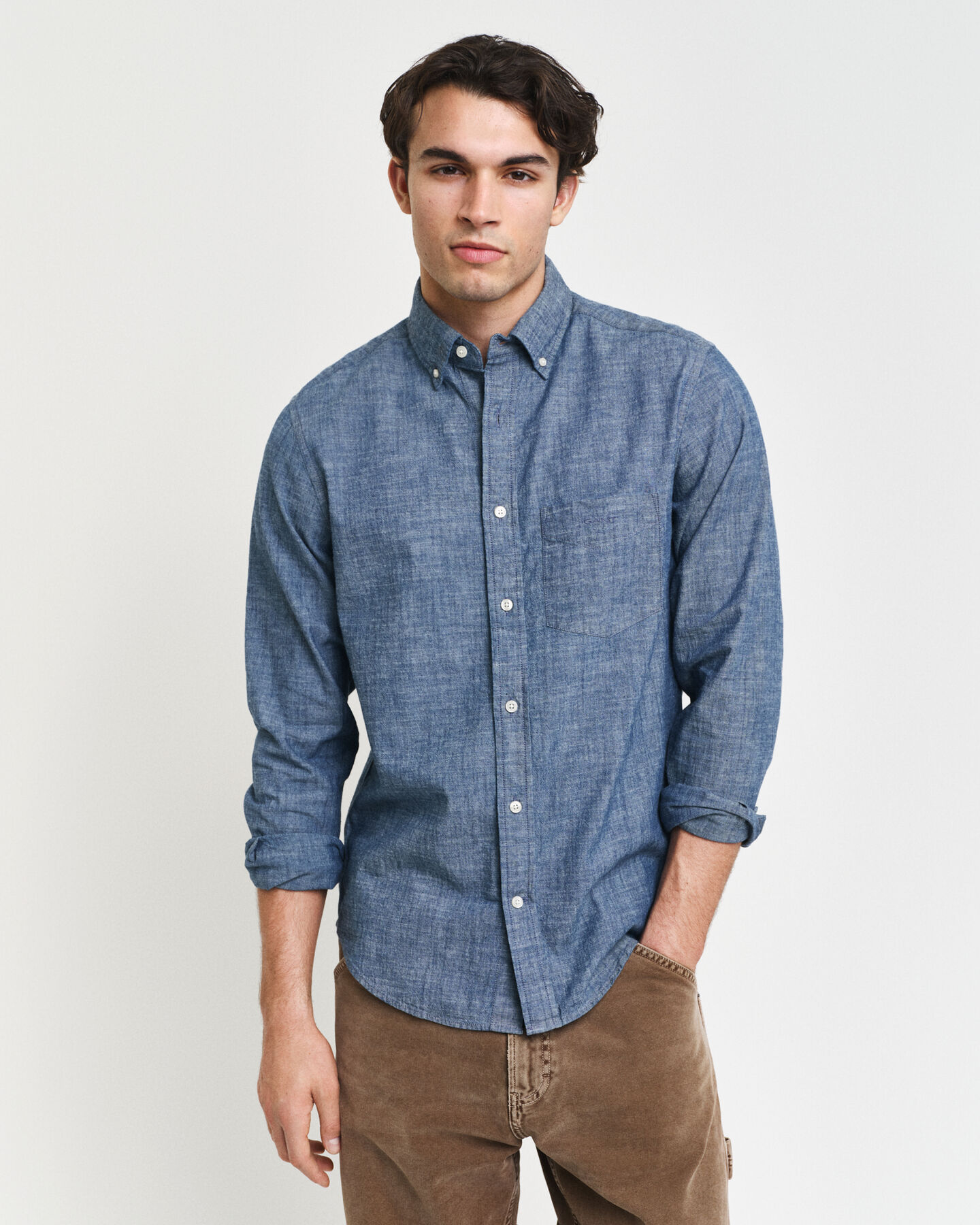 Regular fit ‑mitoitettu indigonsininen chambray-paita