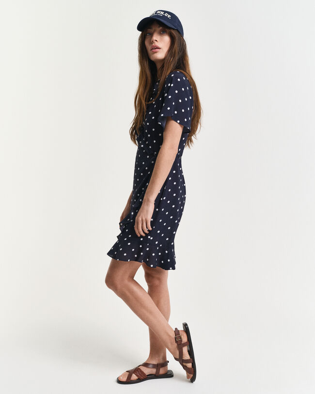 Pilkullinen röyhelömekko