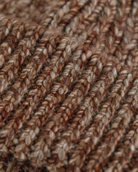 Meleerattu joustinneulottu villapipo