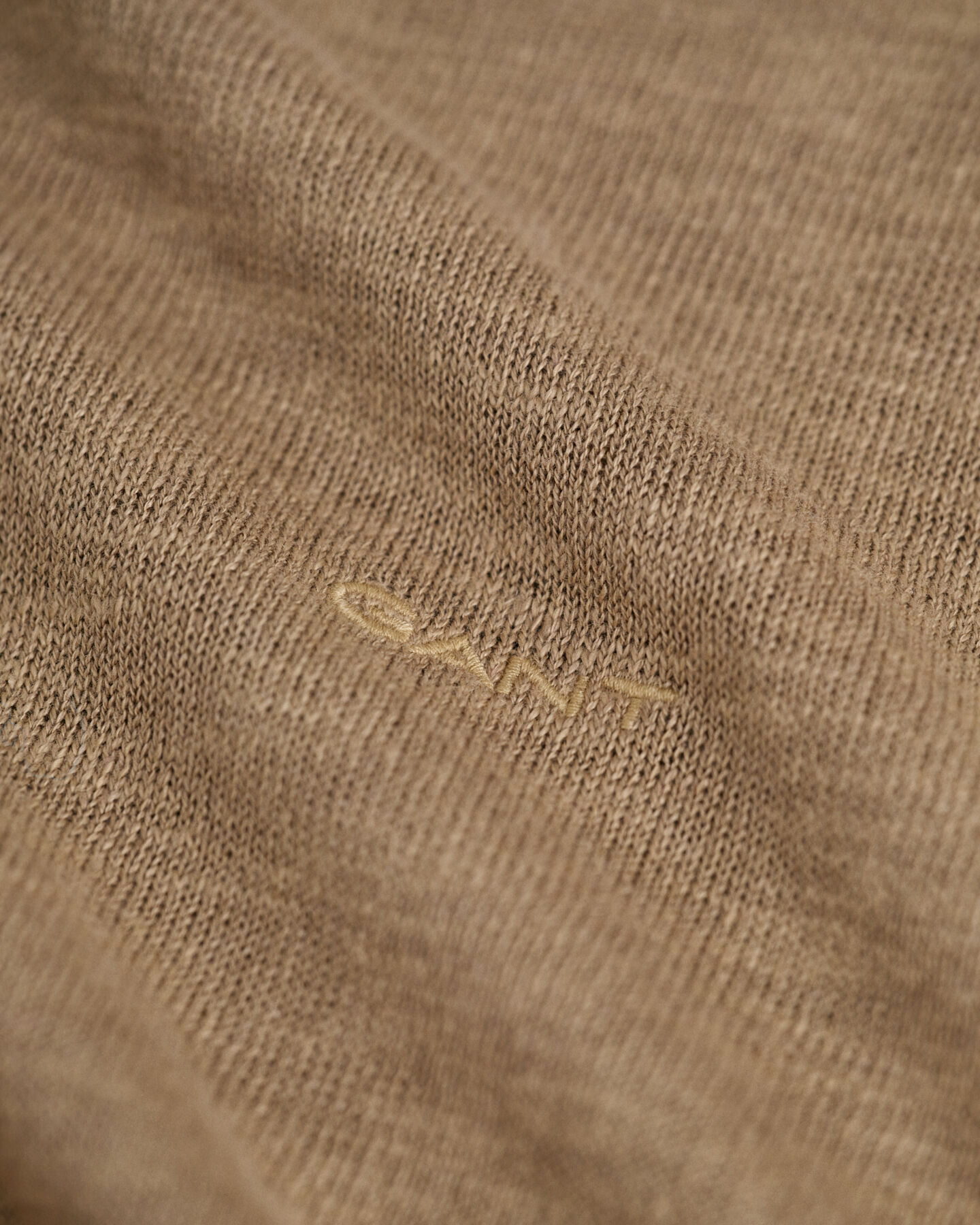 Neulottu puuvilla-pellavainen t-paita