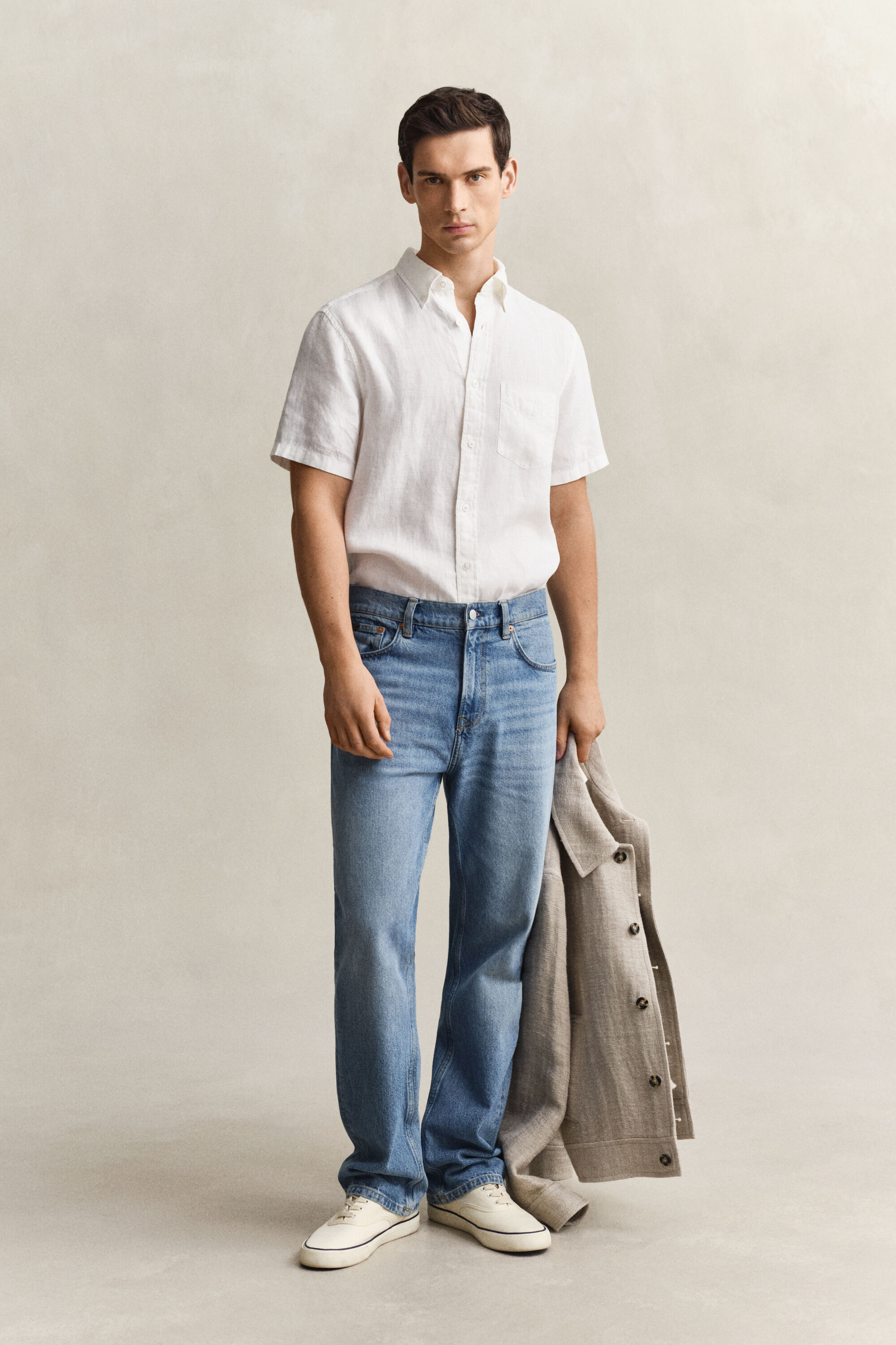 Lyhythihainen pellavapaita