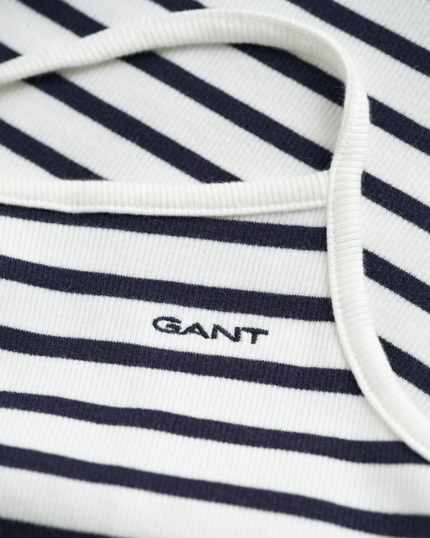 Teen Girls ‑malliston raidallinen toppi