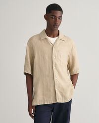 Relaxed&nbsp;fit ‑mitoitettu valmiina v&auml;rj&auml;tty lyhythihainen pellavapaita