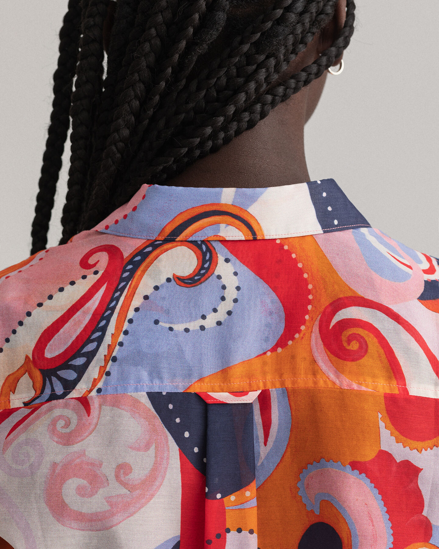 Regular fit ‑mitoitettu paisley-kuvioitu puuvilla-silkkipaita