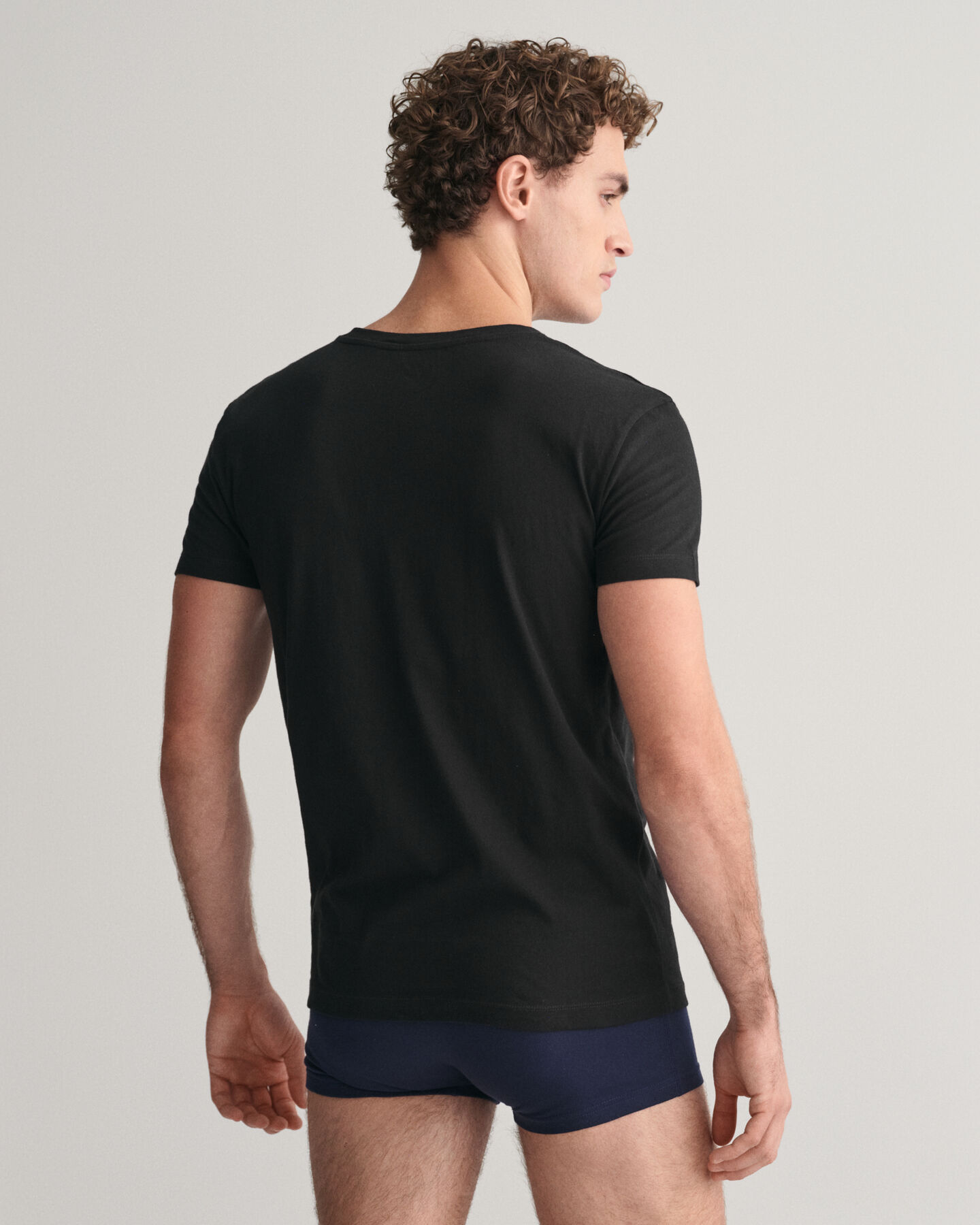 T‑paita, v‑pääntie (2 kpl)