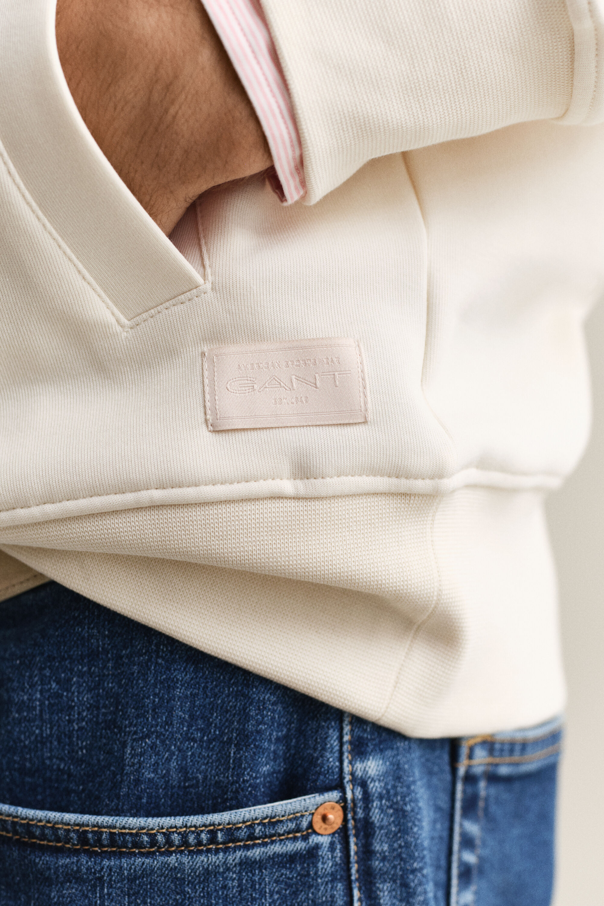 Huppari collegeneulosta