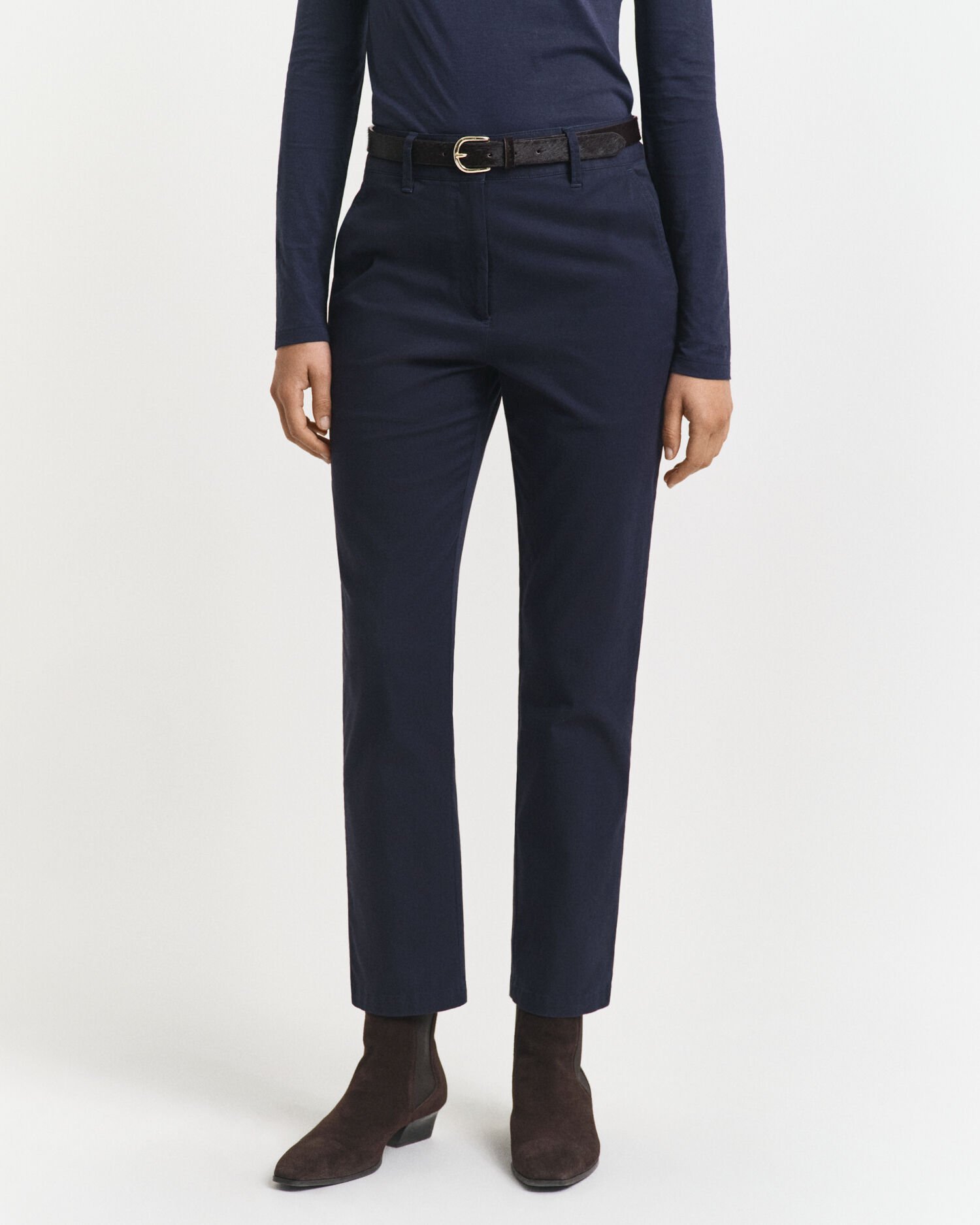 Slim fit ‑mitoitetut chinot