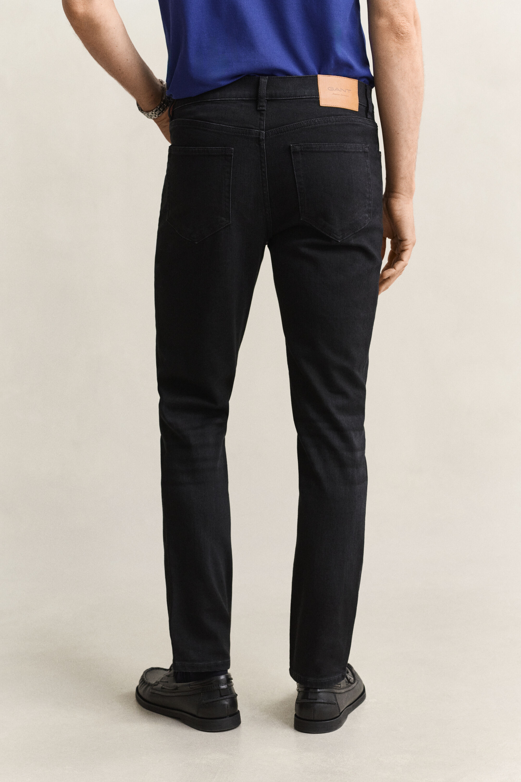 Slim fit ‑mitoitetut farkut