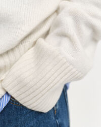 Ka&scaron;mirvillainen neulepusero, py&ouml;re&auml; p&auml;&auml;ntie