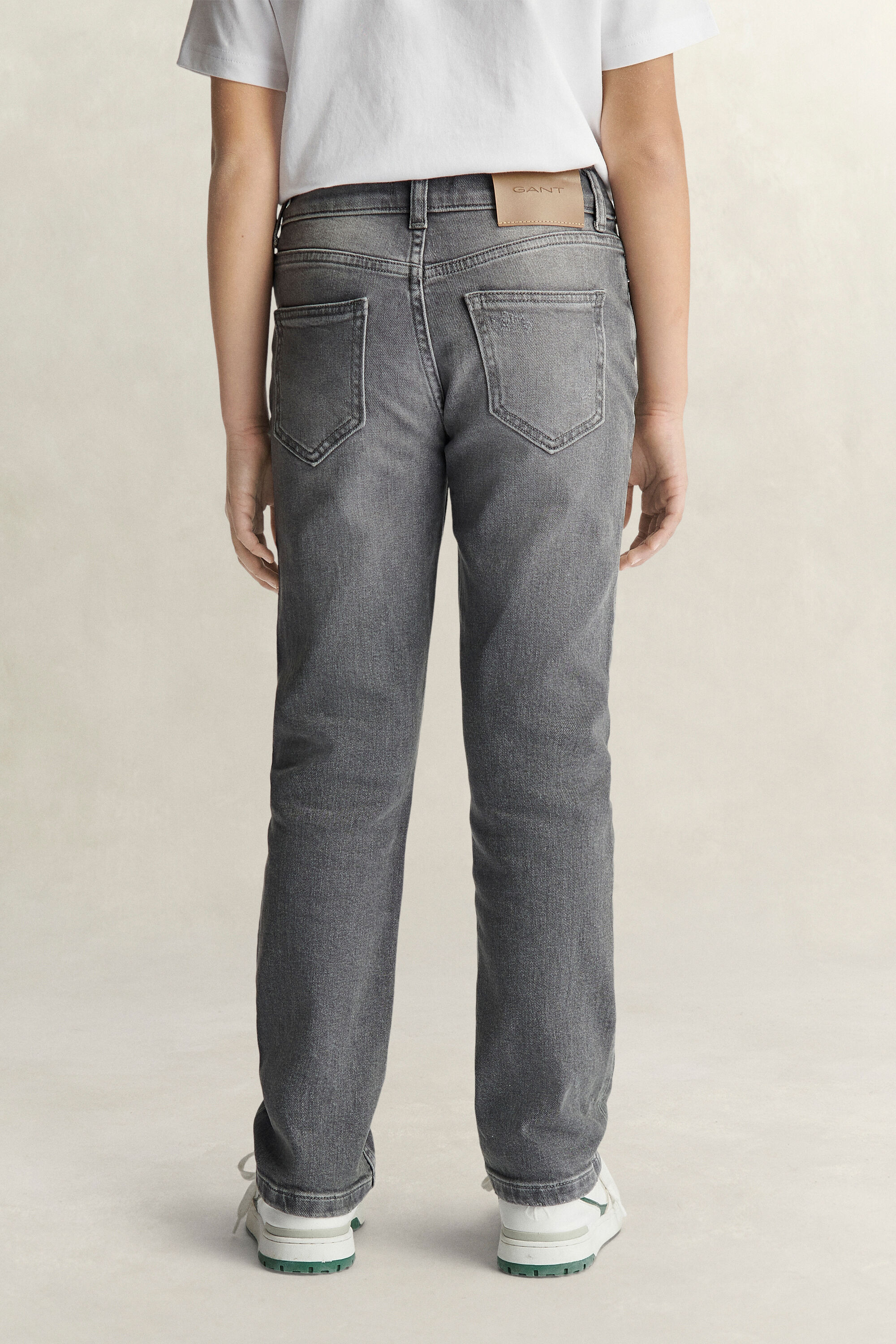 Teen Boys ‑malliston suorat farkut