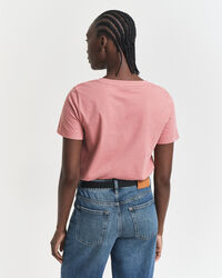 Shield-t‑paita, jossa v-pääntie