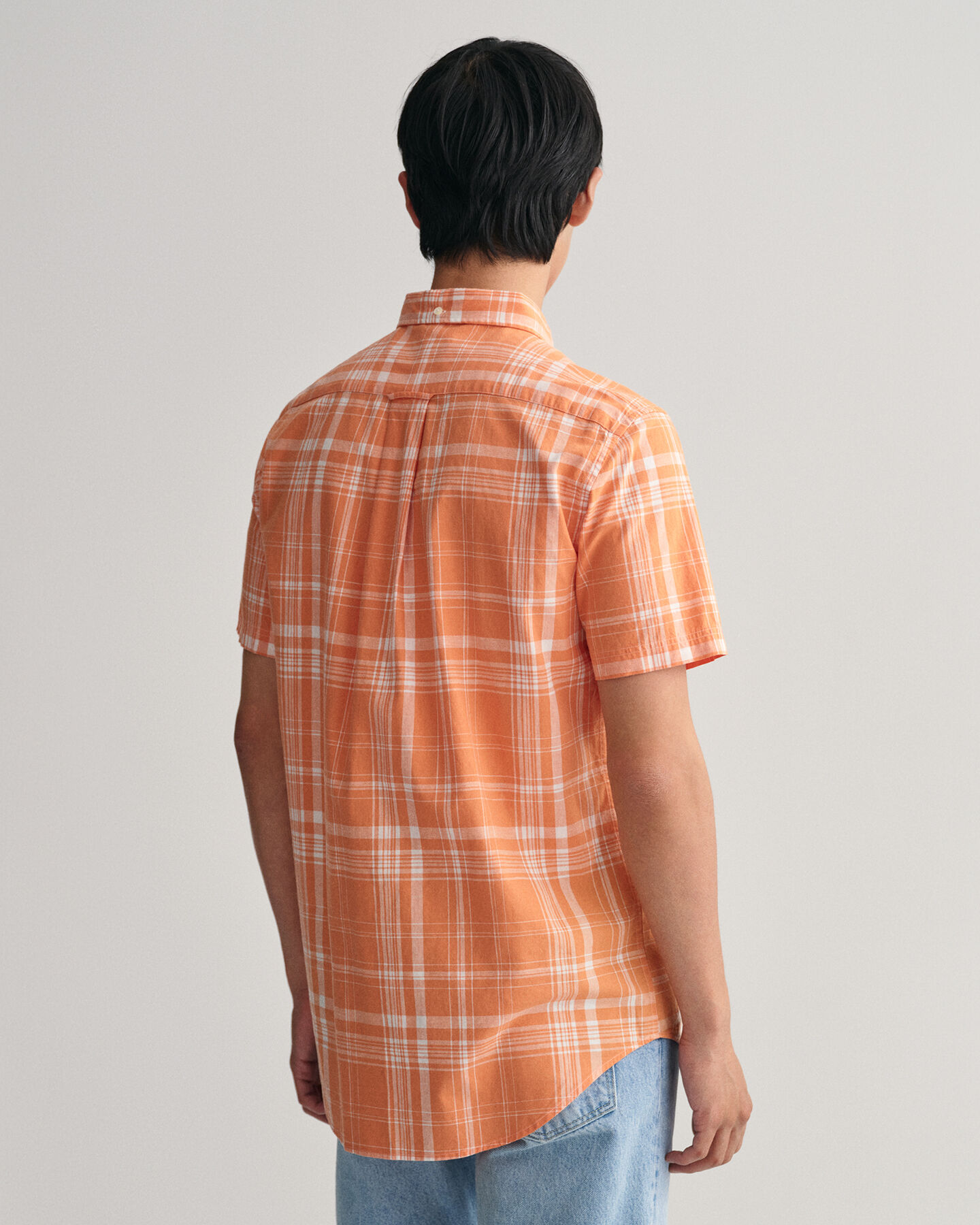 Regular&nbsp;fit ‑mitoitettu lyhythihainen ruutupaita puuvillapellavaa