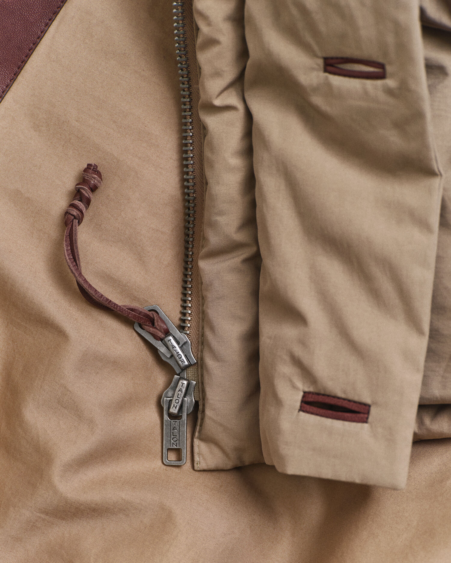 Puuvillainen hanhenuntuvaparka