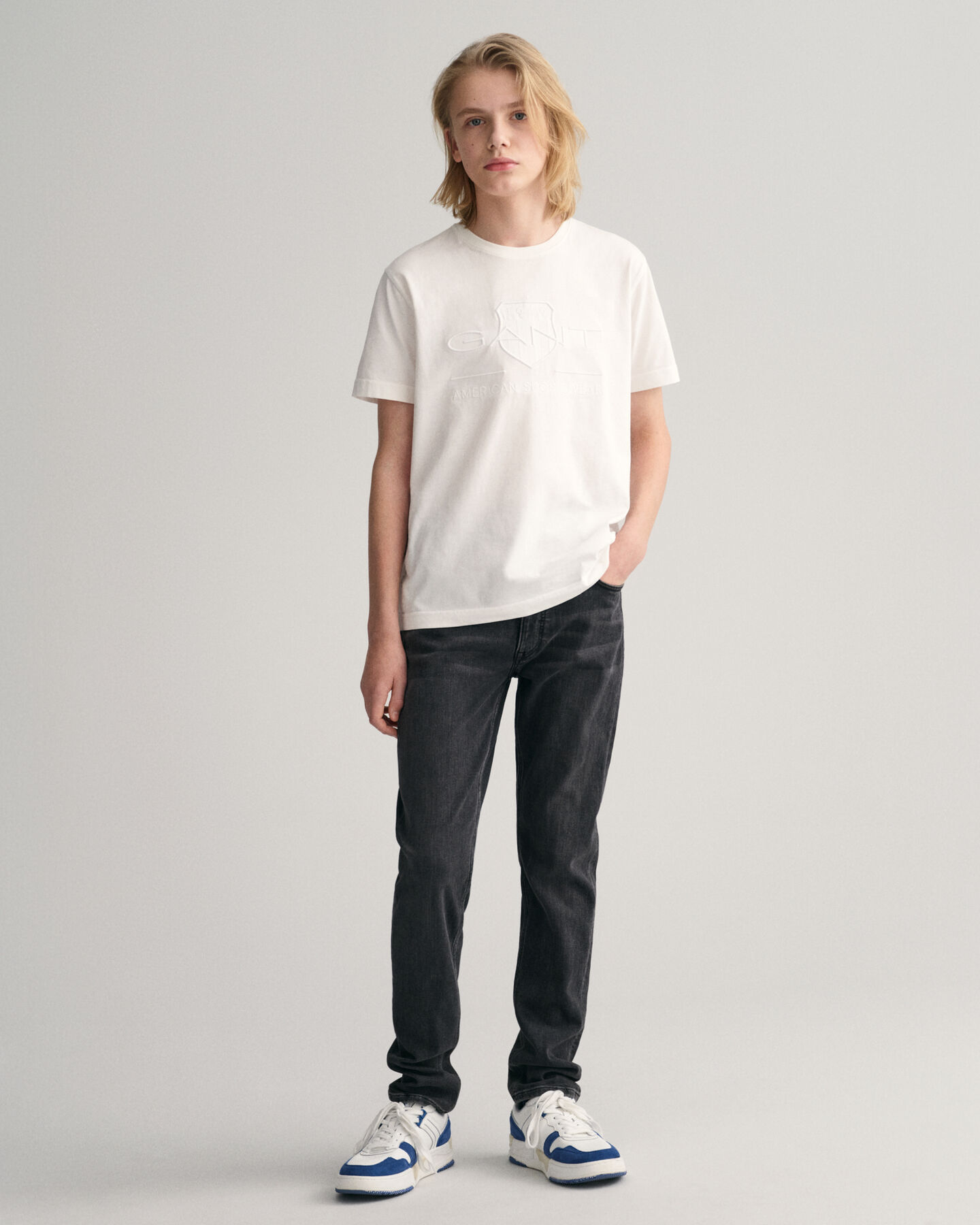 Teen Boys ‑malliston slim fit ‑mitoitetut farkut