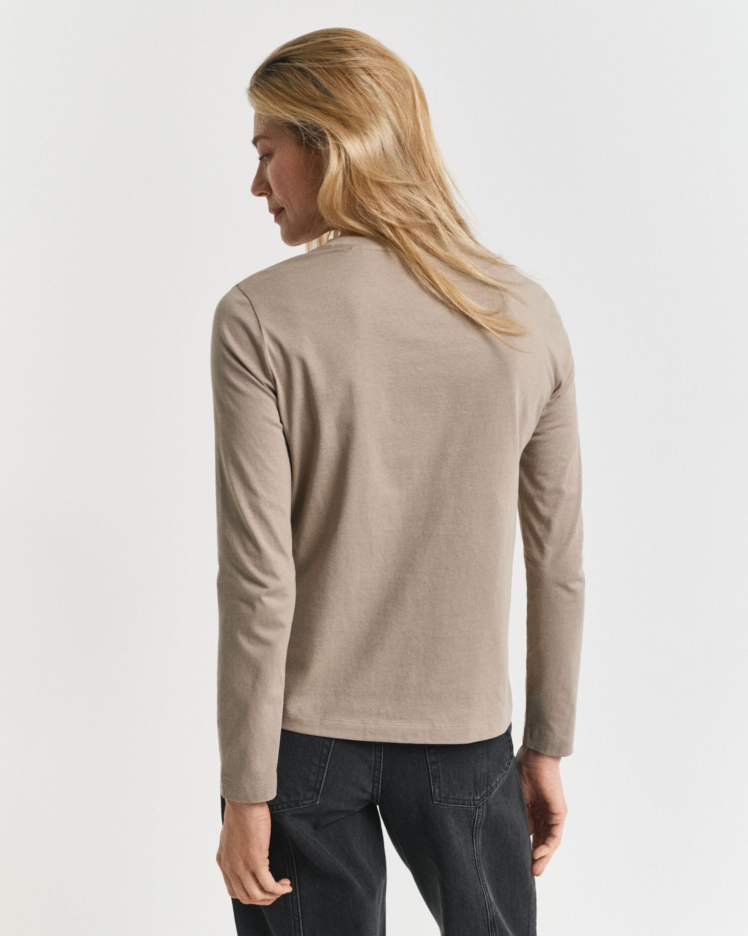 Pitkähihainen Shield-t‑paita