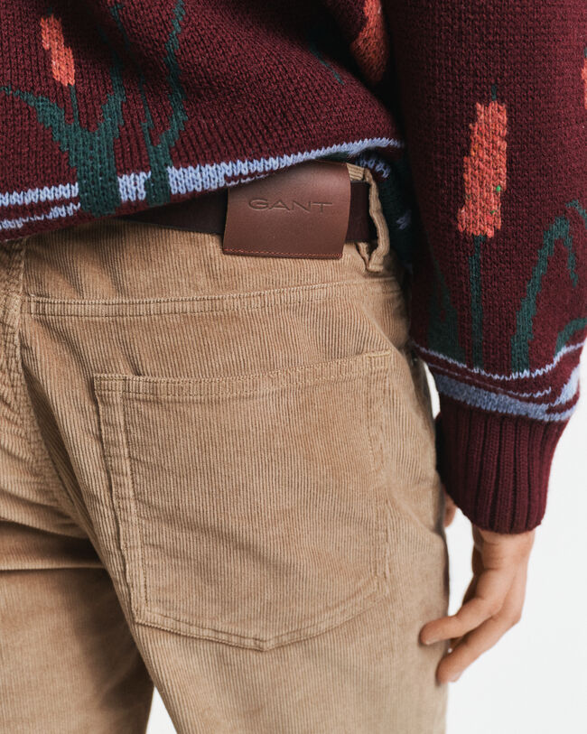 Regular fit ‑mitoitetut vakosamettifarkut