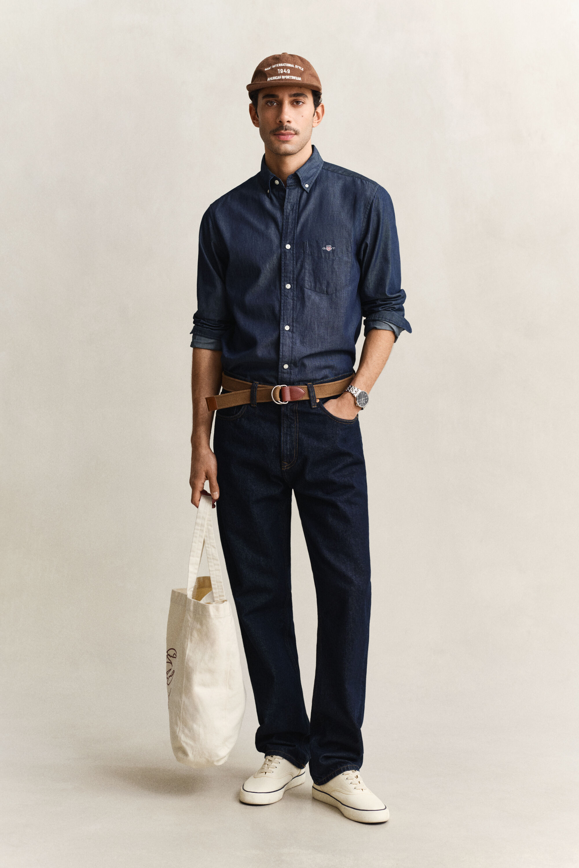 Straight fit ‑mitoitetut farkut