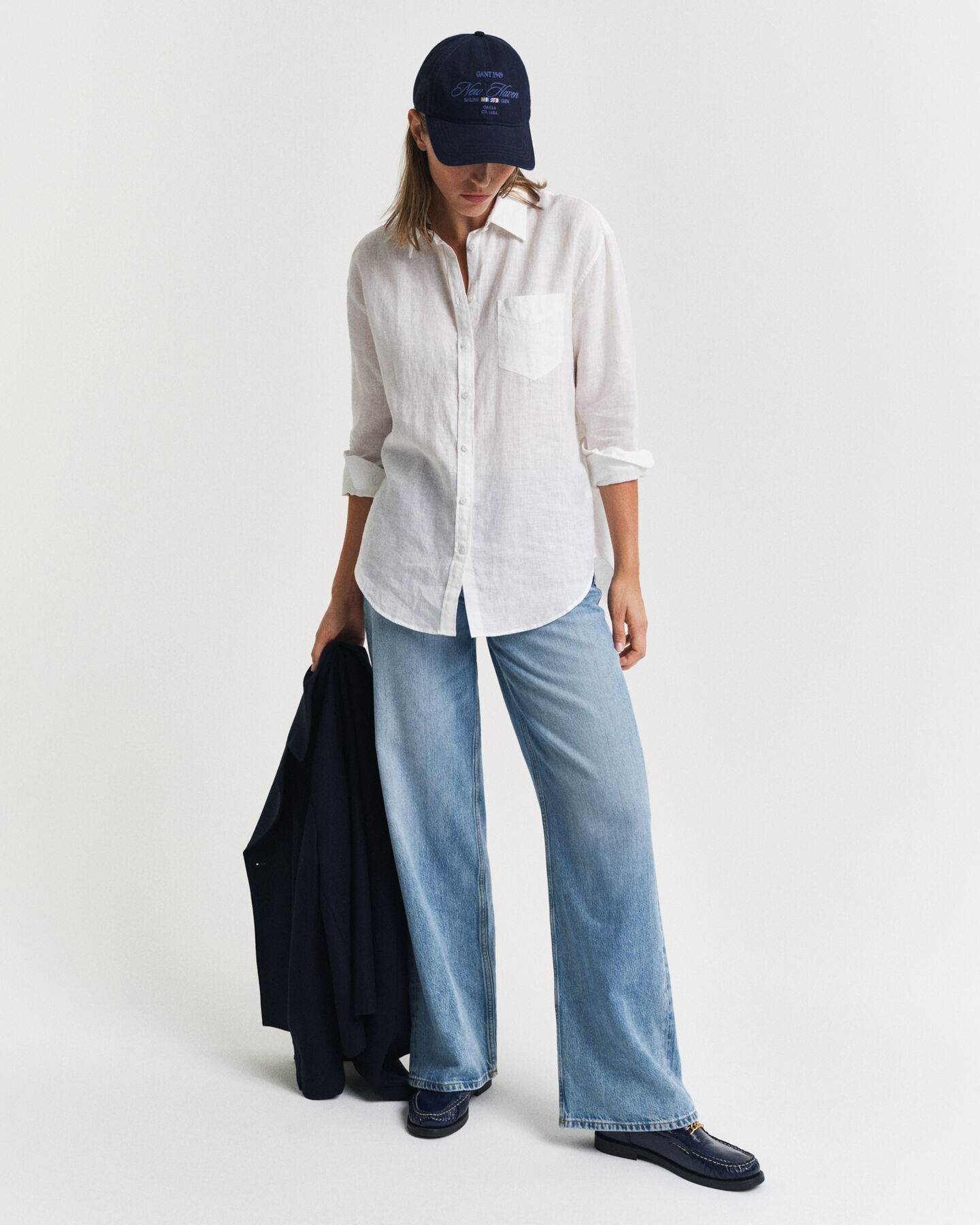 Relaxed fit ‑mitoitettu pellavapaita