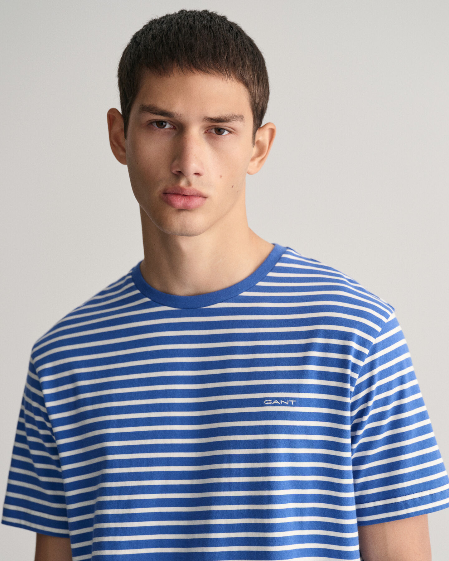 Raidallinen t‑paita