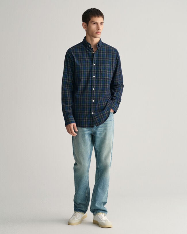 Regular&nbsp;fit ‑mitoitettu ruudullinen vakosamettipaita