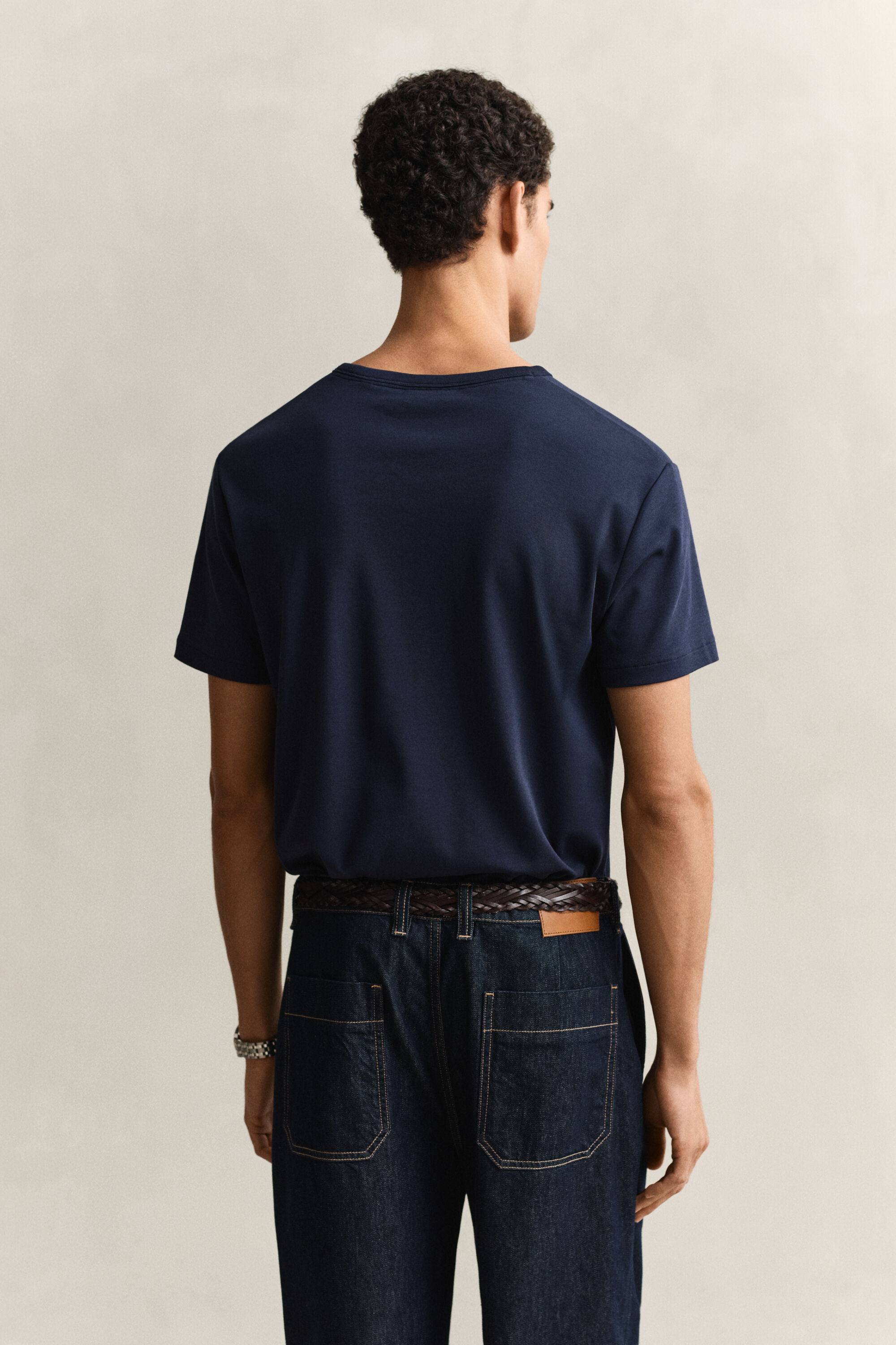 Collegeneulos-t‑paita