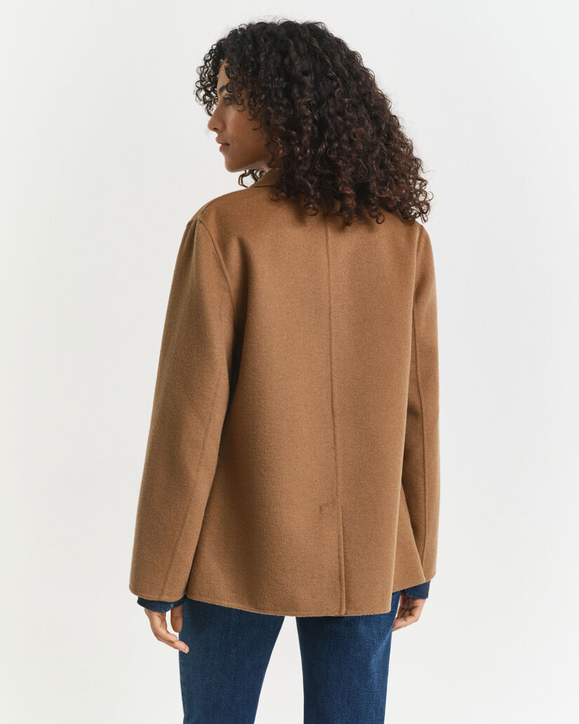 Regular fit ‑mitoitettu käsin tikattu klubitakki