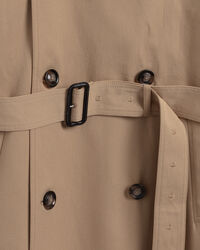 Ylisuuri trenssitakki