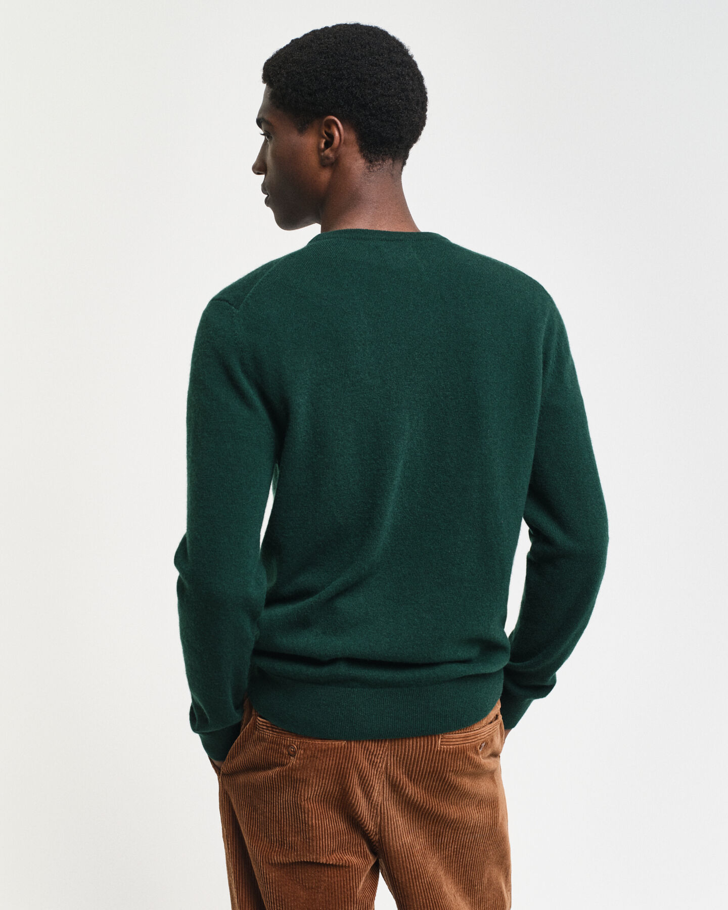 Ohut lampaanvillaneule, py&ouml;re&auml; p&auml;&auml;ntie