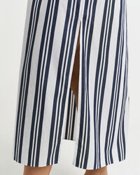 Raidallinen kaftaanimekko