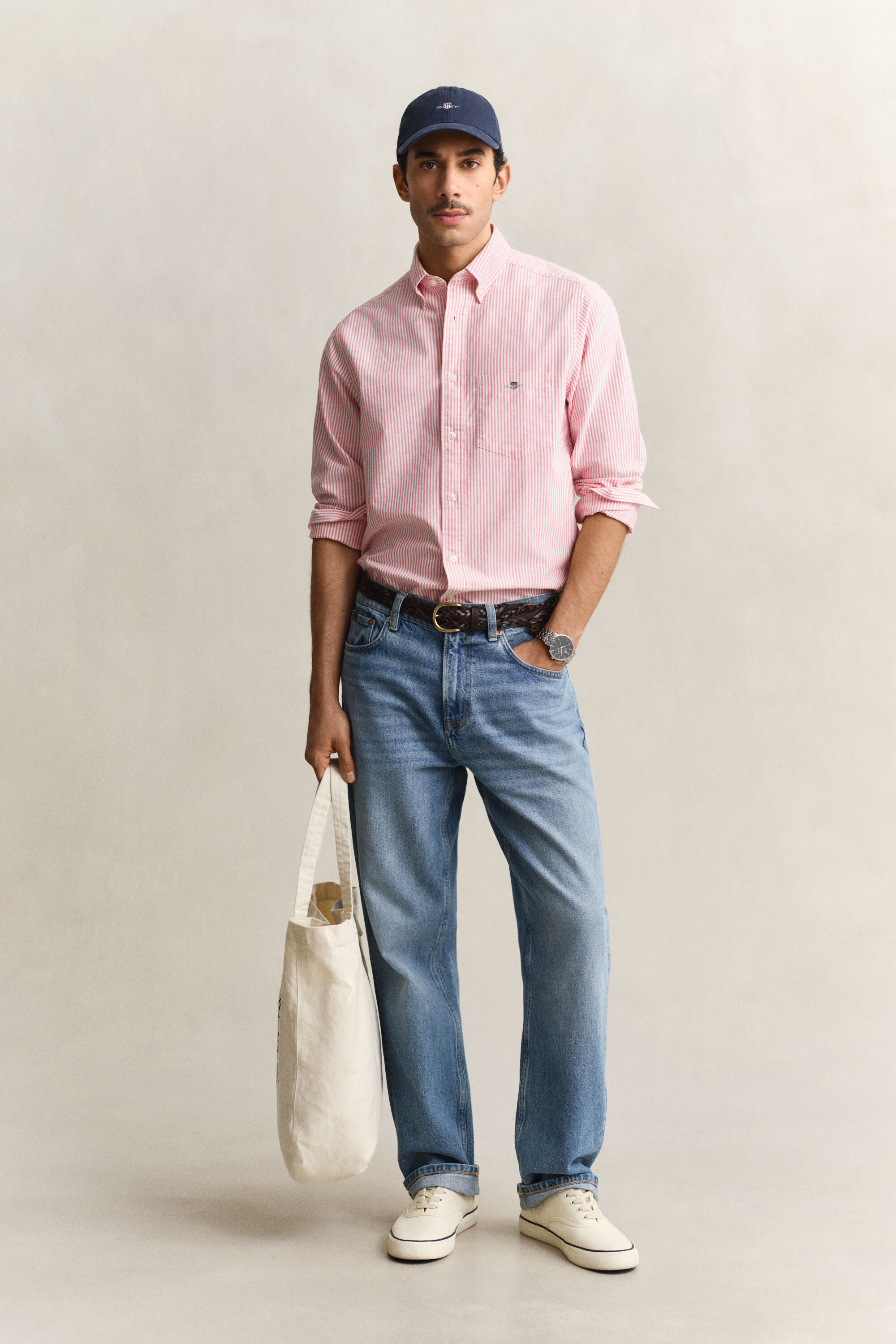 Klassinen pystyraidallinen oxford-paita