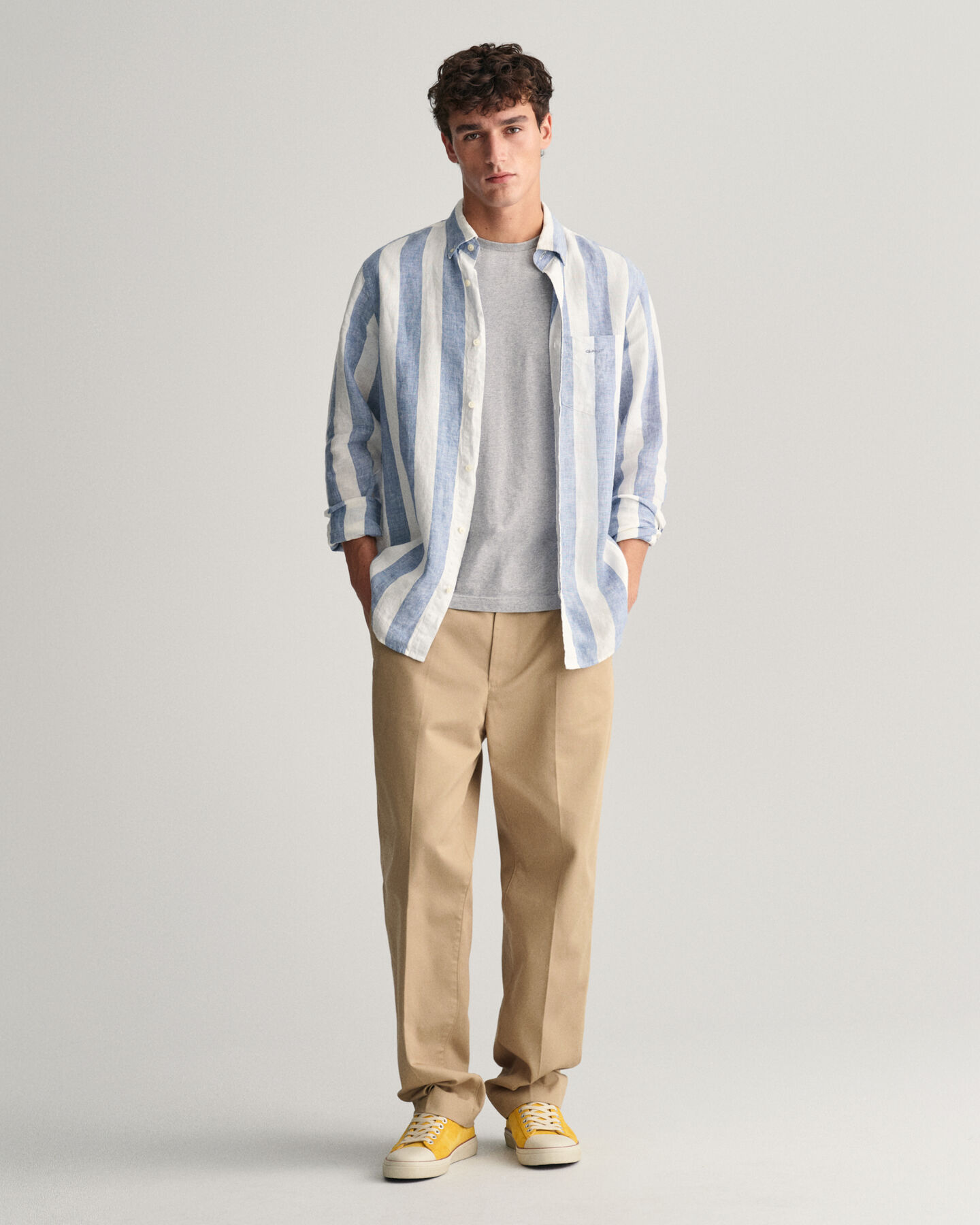 Regular fit ‑mitoitettu leveäraitainen pellavapaita