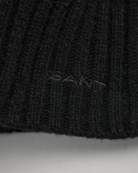 Villasta neulottu kypärämyssy