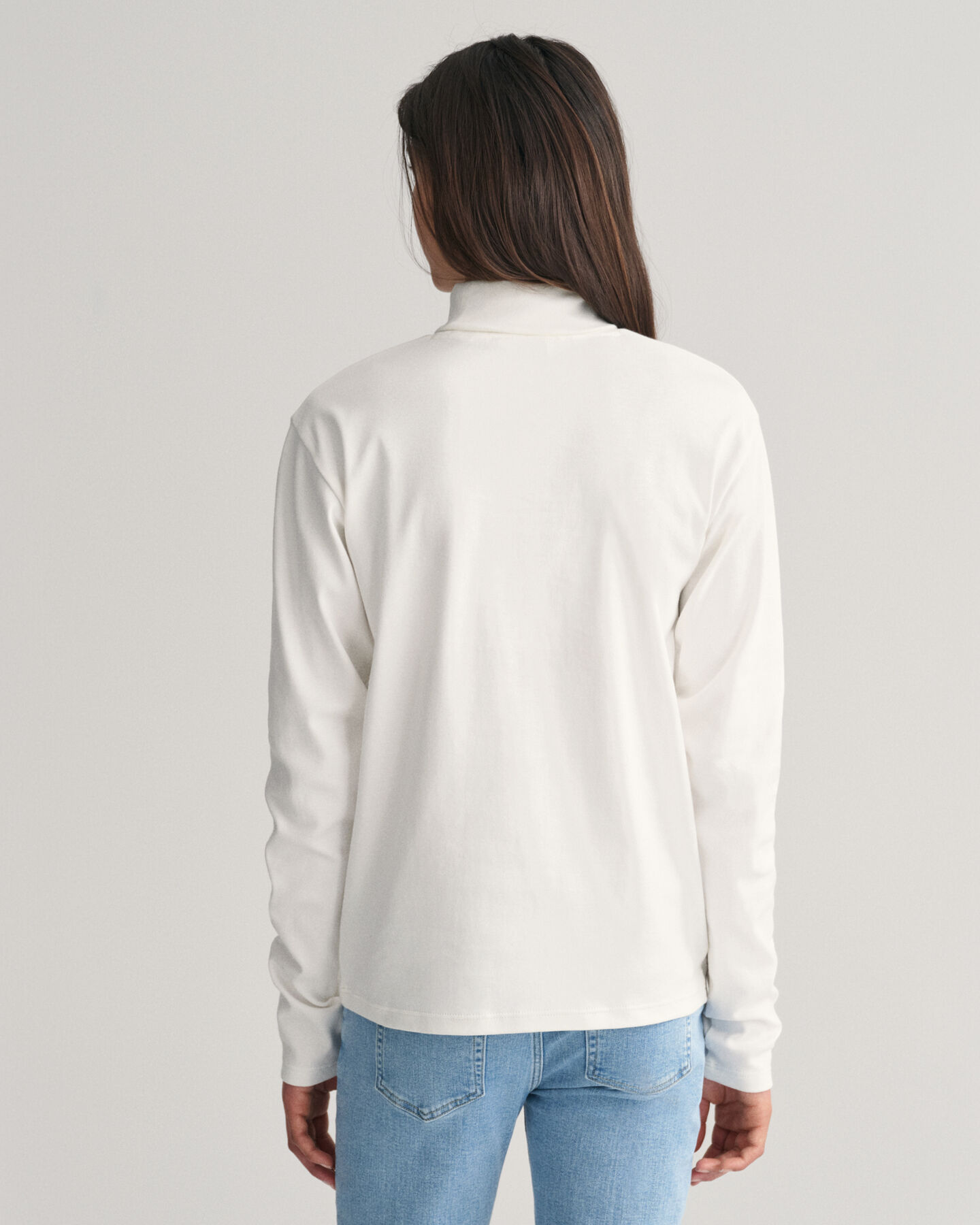 Teens-malliston pitk&auml;hihainen Shield-poolo