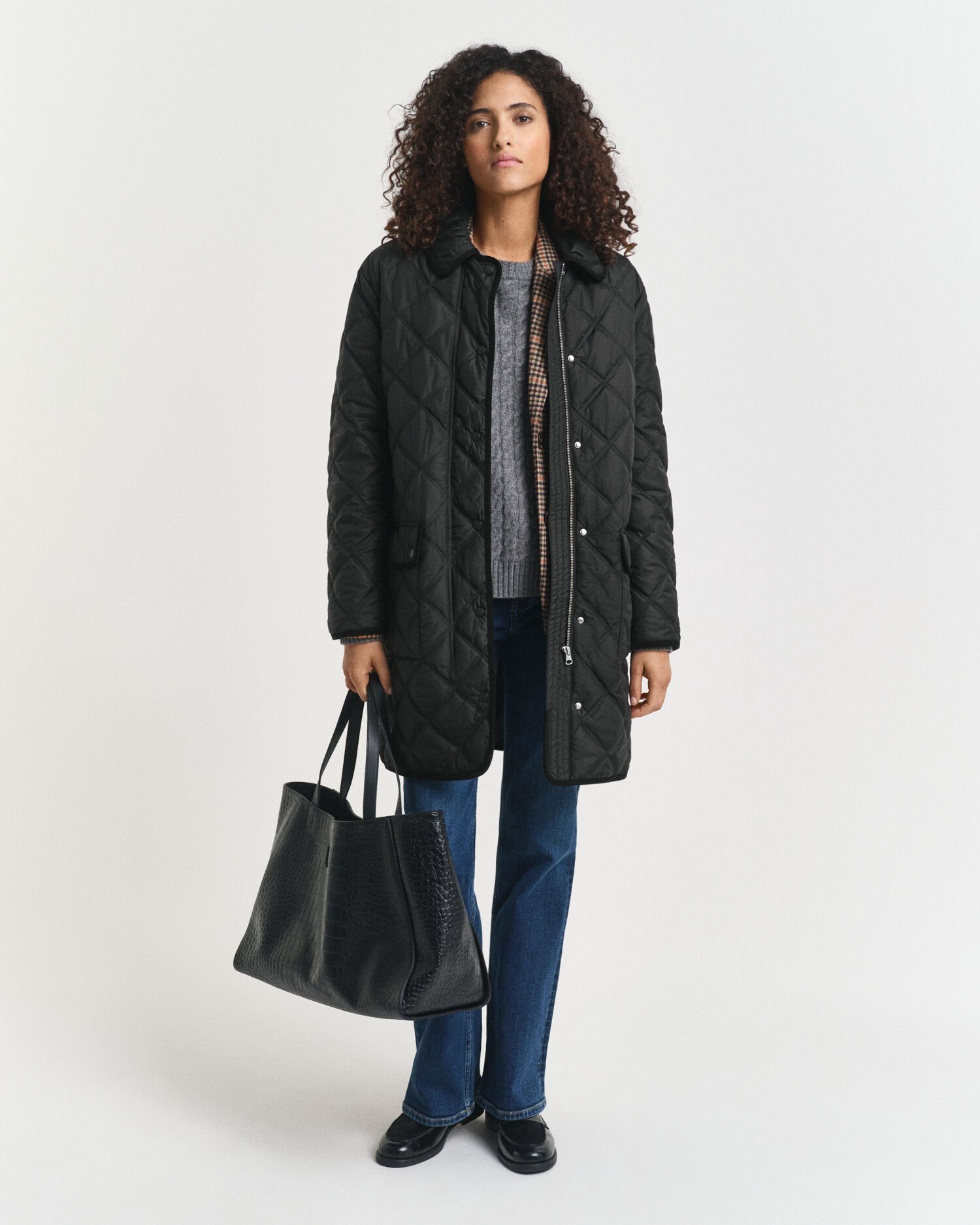 Vakosamettisomisteinen tikkitakki