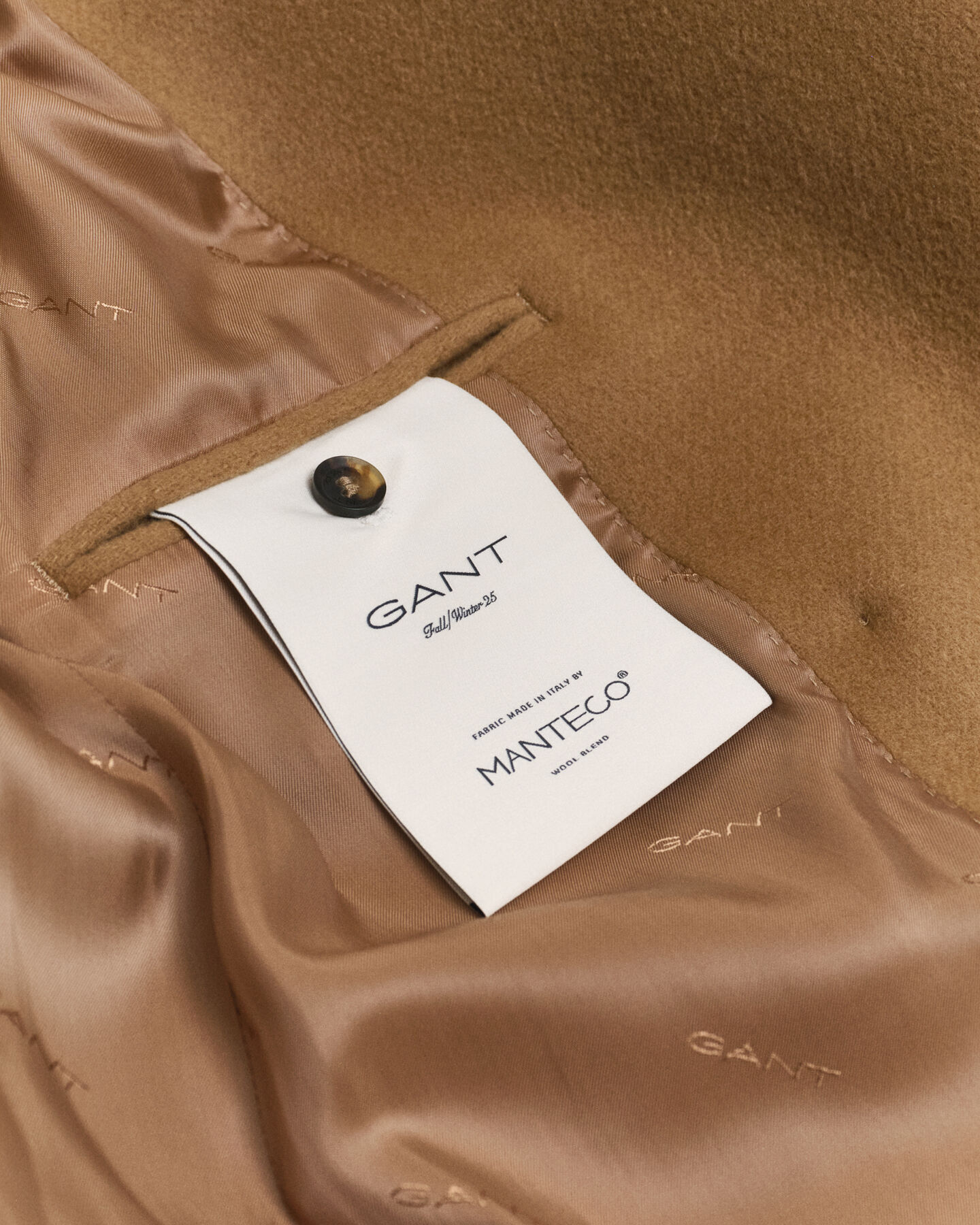 Puolipitkä villakankainen kansitakki