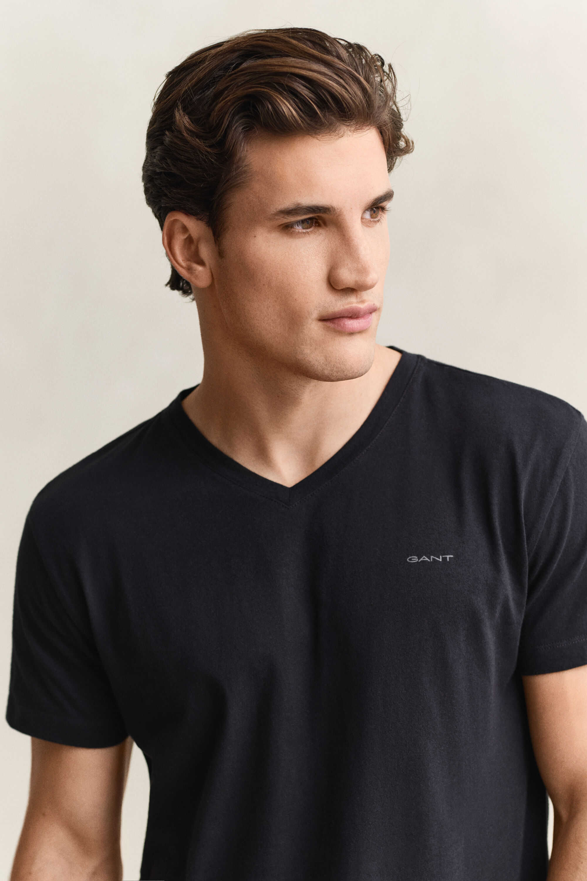 T‑paita, v‑pääntie (2 kpl)