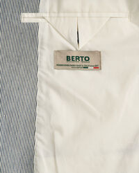 Oversized fit ‑mitoitettu raidallinen kaksirivinen bleiseri